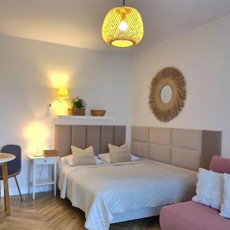 Apartamenty "La Villa" Z Klimatyzacja, Ogrodem, Parkingiem, Blisko Centrum Kudowa-Zdrój Kültér fotó