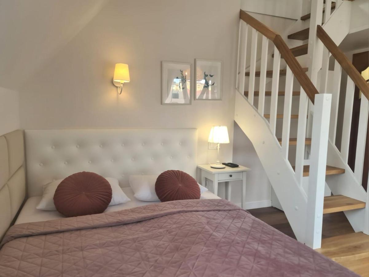 Apartamenty "La Villa" Z Klimatyzacja, Ogrodem, Parkingiem, Blisko Centrum Kudowa-Zdrój Kültér fotó