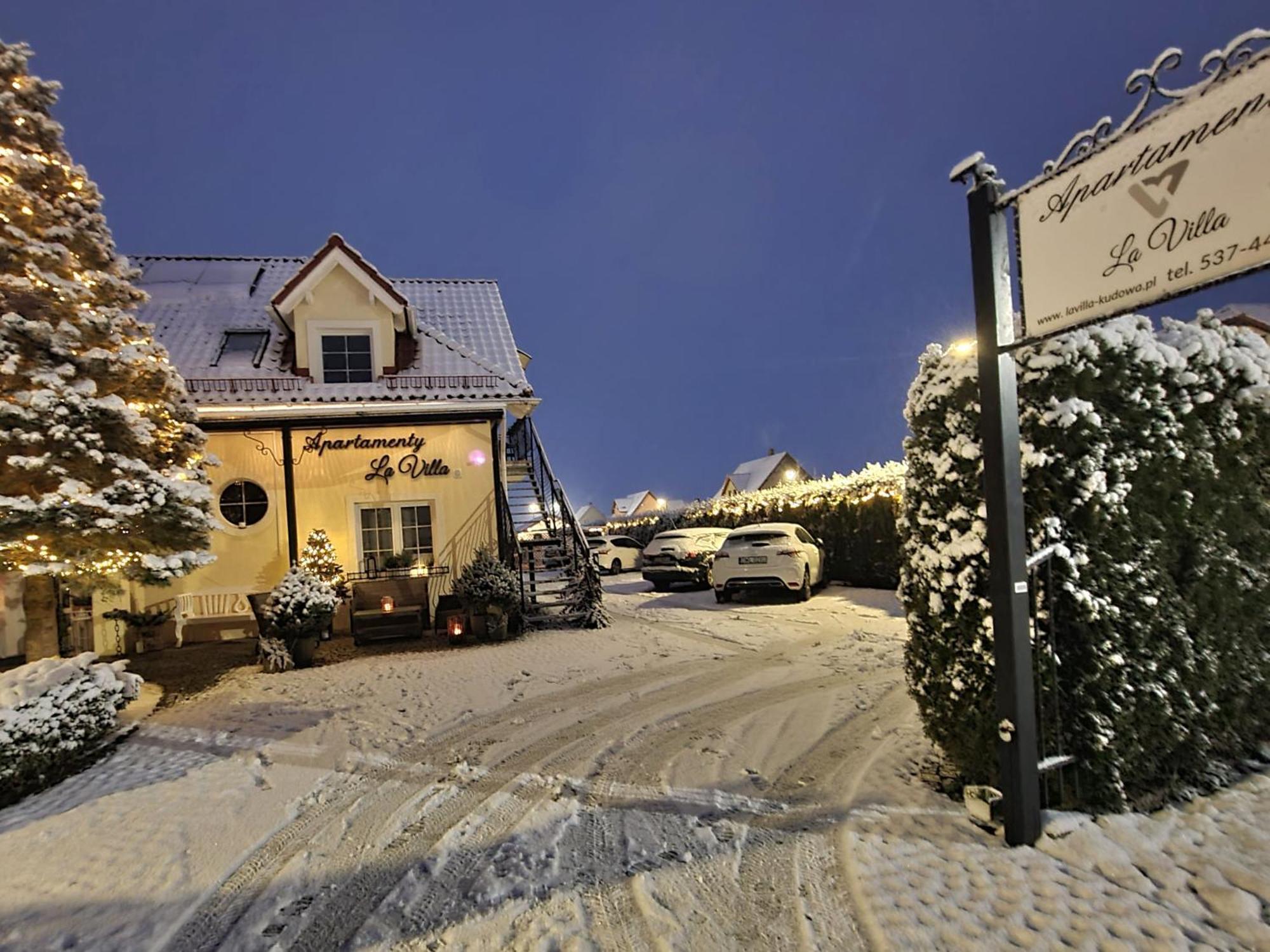 Apartamenty "La Villa" Z Klimatyzacja, Ogrodem, Parkingiem, Blisko Centrum Kudowa-Zdrój Kültér fotó