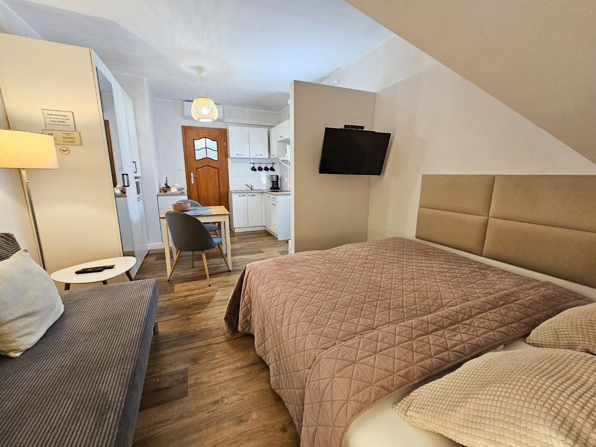 Apartamenty "La Villa" Z Klimatyzacja, Ogrodem, Parkingiem, Blisko Centrum Kudowa-Zdrój Kültér fotó