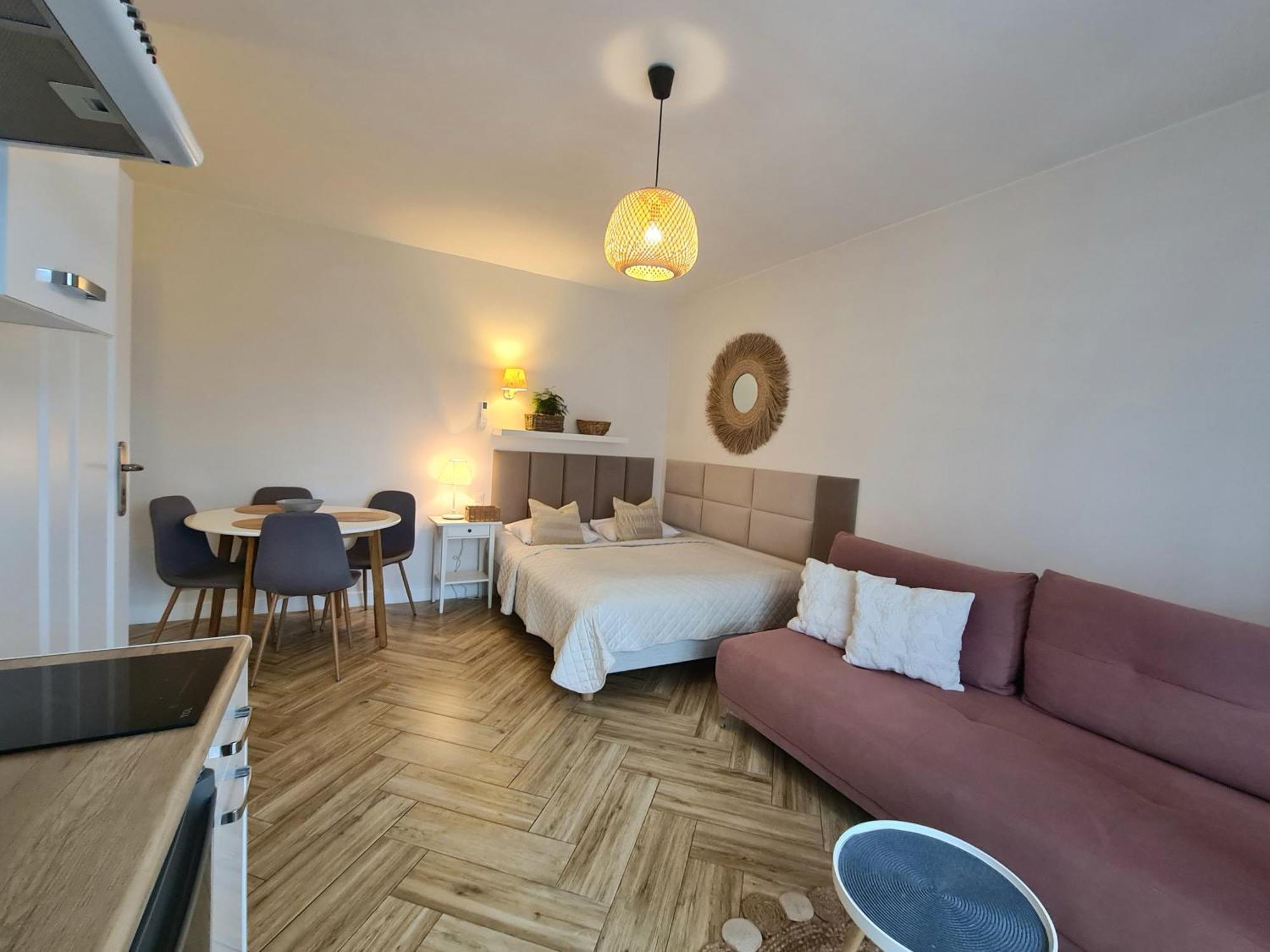 Apartamenty "La Villa" Z Klimatyzacja, Ogrodem, Parkingiem, Blisko Centrum Kudowa-Zdrój Kültér fotó